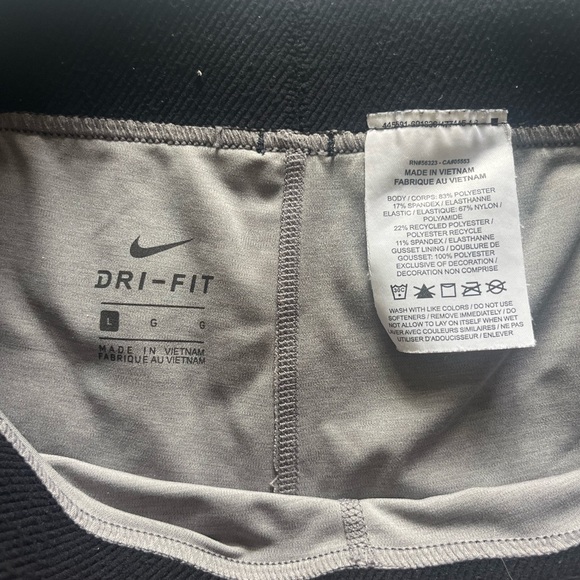 Nike Pro Women’s 3” Tights / Shorts - Size Large Gray - Picture 7 of 8